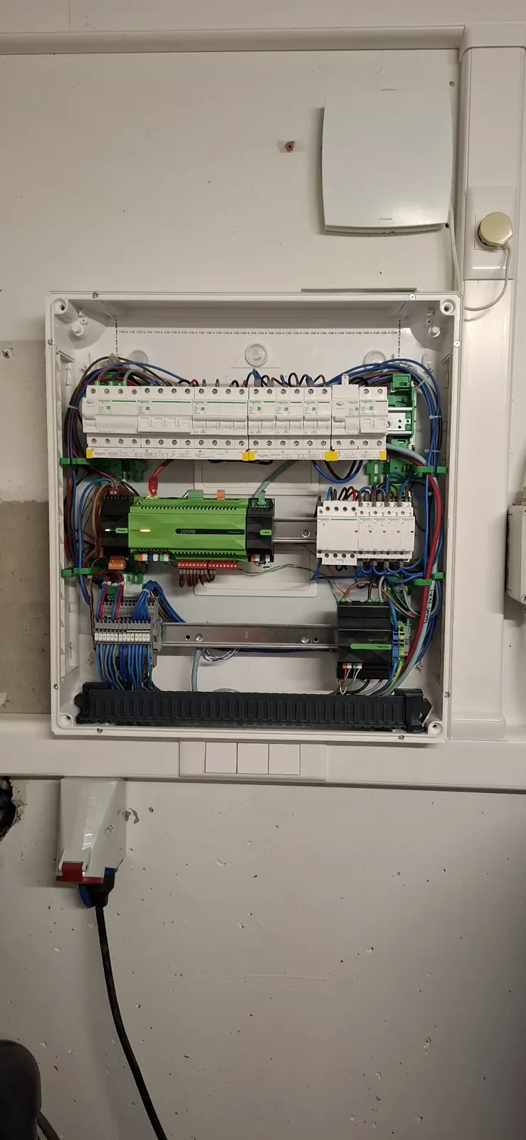 Nieuwe zwembadsturing met Loxone-automatisering